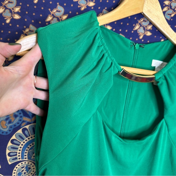 Cachè emerald green ruched dress - Picture 13 of 13